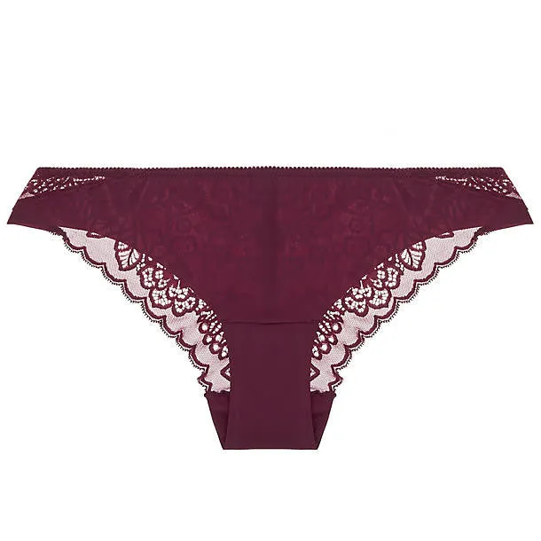 Amourette Spotlight Brazilian